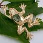 Preview: Suncatcher 87x48mm Frosch mit Glas-Stein