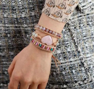 Wickelarmband mit Rosenquarz-Herz & Amazonit aus Leder – 3-lagig