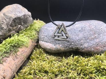 Preview: Valknut-Amulett versilbert – Symbol nordischer Entschlossenheit