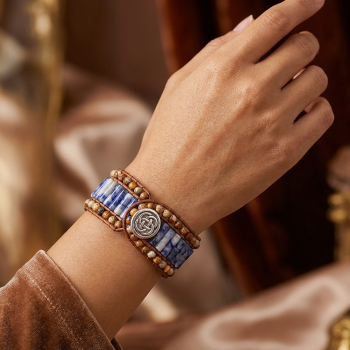 Wickelarmband mit Jaspis und blauem Punktstein