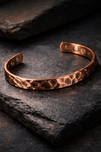Magnetisches Kupferarmband – Gehämmert – Antikes Kupfer