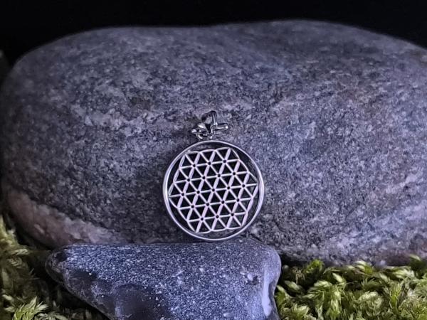 Blume des Lebens Anhänger aus 925 Sterlingsilber mit blauen Ziersteinen
