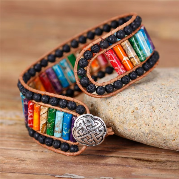 7 Chakra Manschettenarmband aus Jaspis & Lava – Boho Naturstein Armband